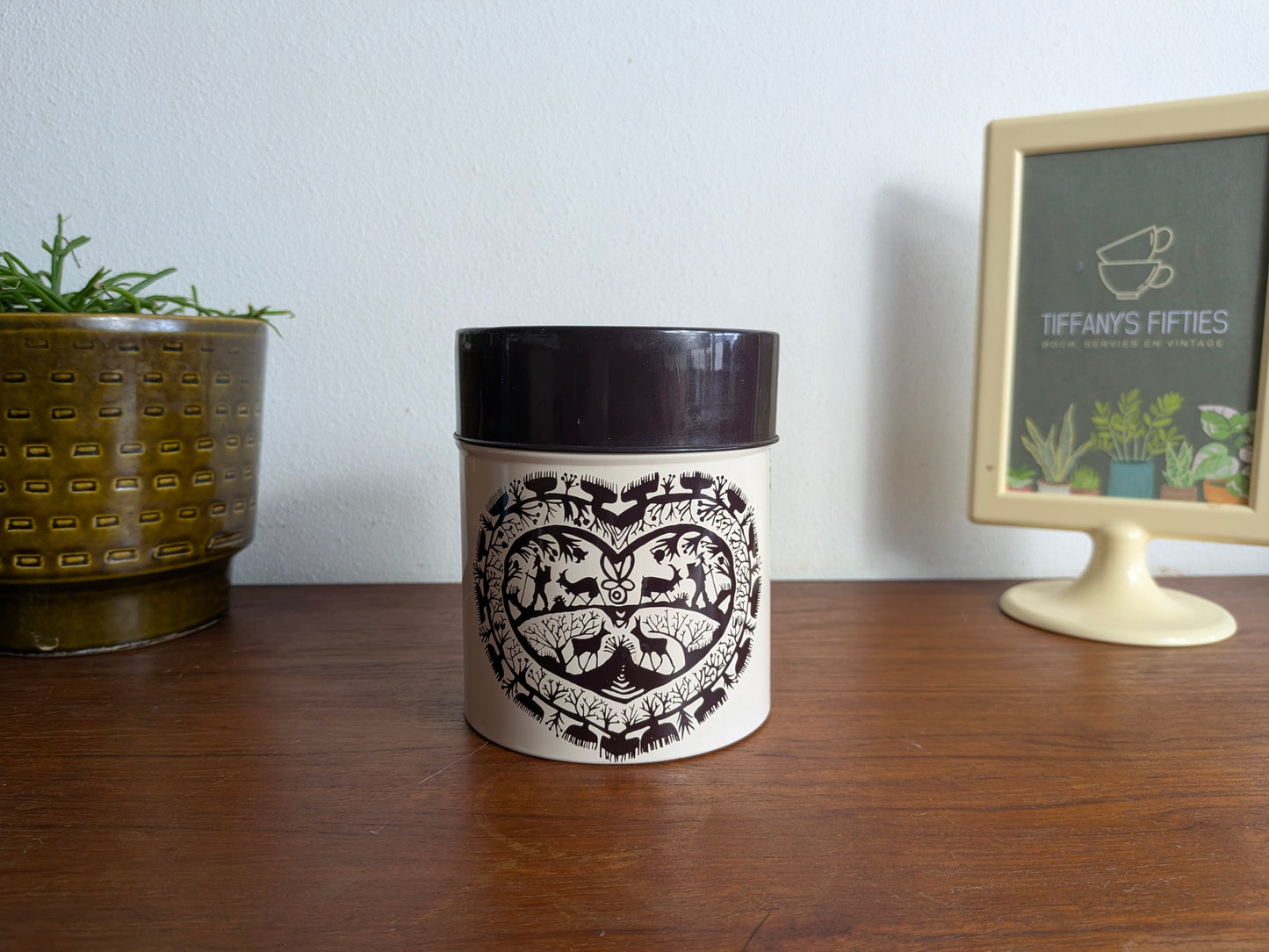 Vintage voorraadblik met Scandinavisch dierenmotief