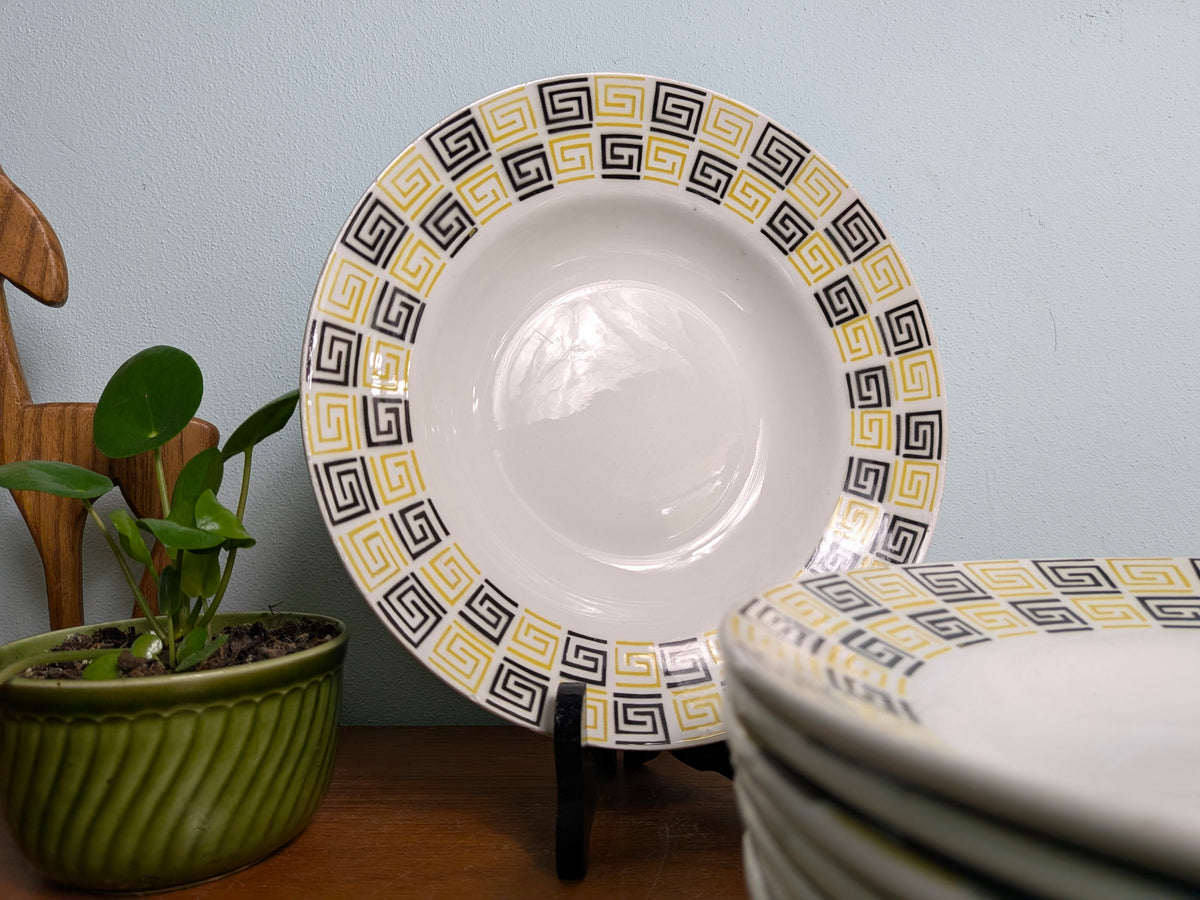 Diep bord Badonviller geometrisch decor geel zwart