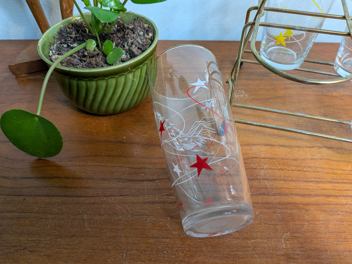 Set retro longdrinkglazen met haandecor en metalen draagrek
