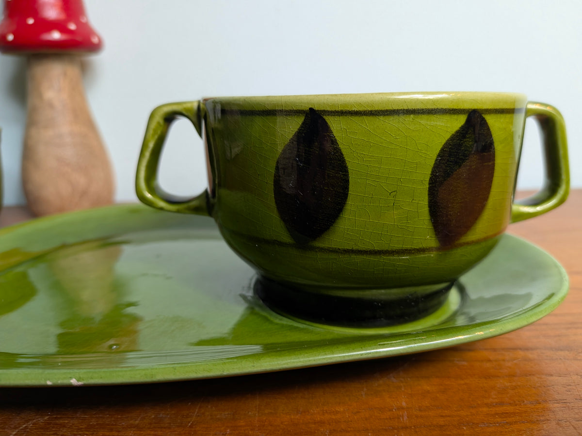 Soepkom met onderschotel groen bladdecor