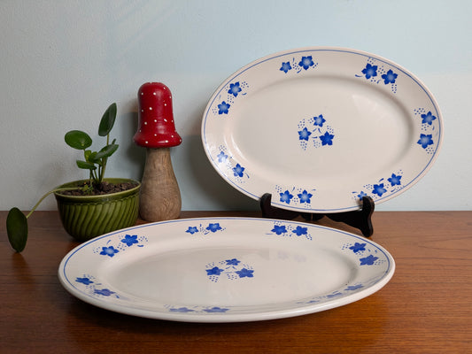 Ovale serveerschaal Boch blauw bloemendecor