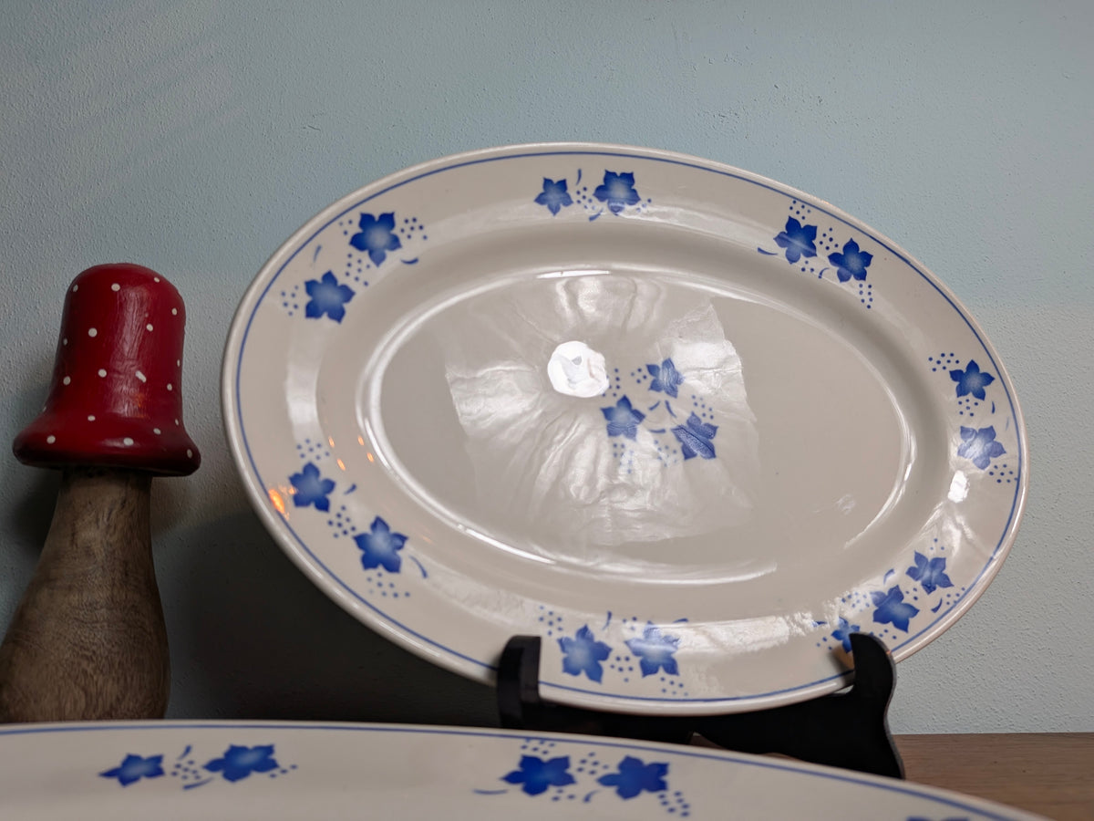 Ovale serveerschaal Boch blauw bloemendecor