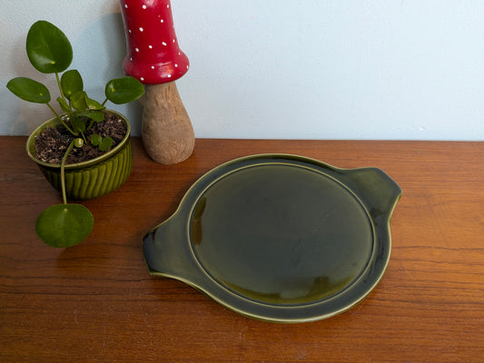 Groene keramische serveerschaal met oren