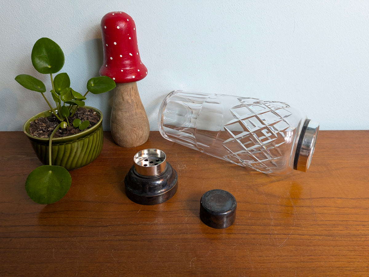 Cocktailshaker Orfèvrerie Mills Brussel van geslepen glas